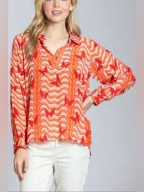 APNY ORANGE MULTI BUTTERFLY BLOUSE , SIZE S, EXCELLENT CONDITION!